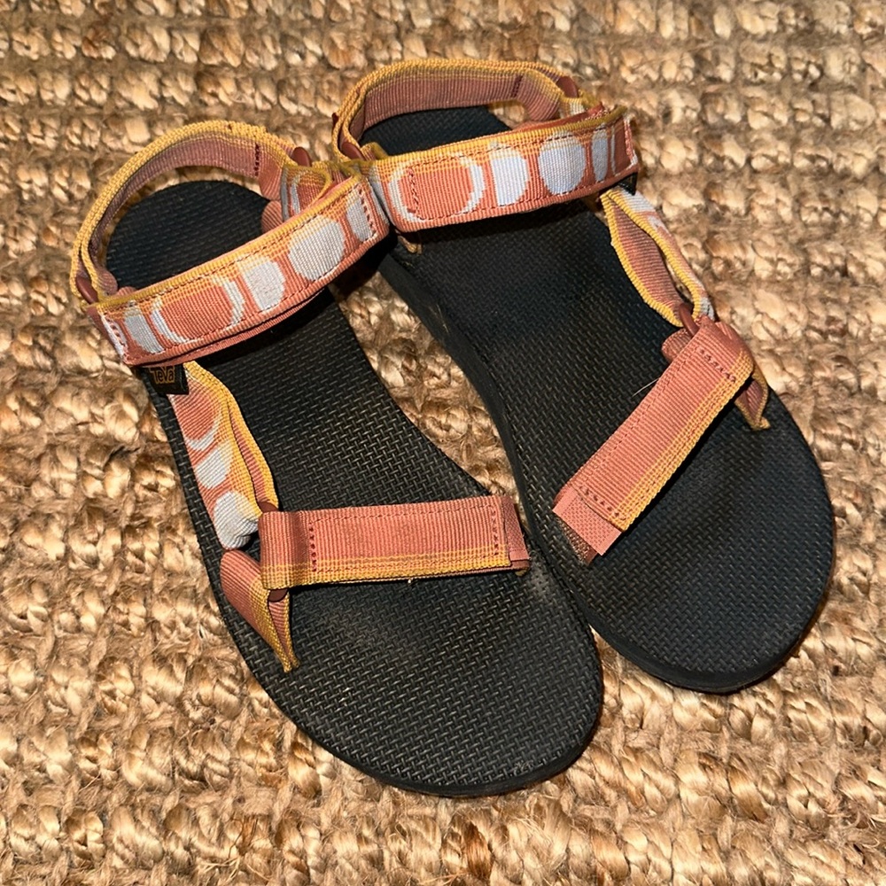 Teva Universal Original sandals EUC